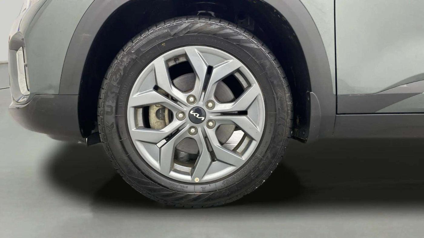 2023 KIA SELTOS HTX PETROL 1.5, Petrol, Manual, 8,961 km, Left Front Wheel