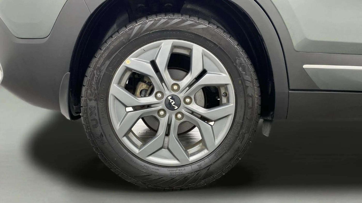 2023 KIA SELTOS HTX PETROL 1.5, Petrol, Manual, 8,961 km, Right Rear Wheel