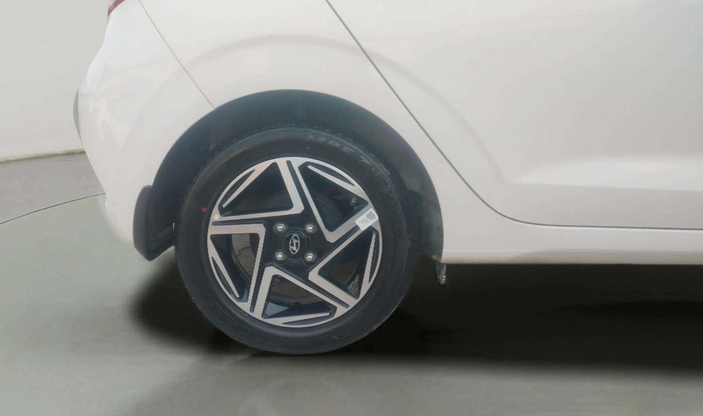 2024 Hyundai GRAND I10 NIOS ASTA AMT 1.2 KAPPA VTVT, Petrol, Automatic, 7,525 km, Right Rear Wheel