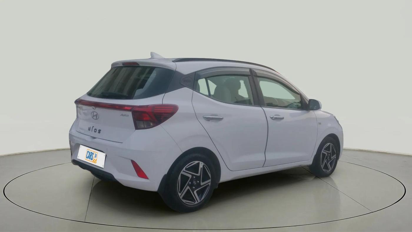 2024 Hyundai GRAND I10 NIOS ASTA AMT 1.2 KAPPA VTVT, Petrol, Automatic, 7,525 km, Right Back Diagonal