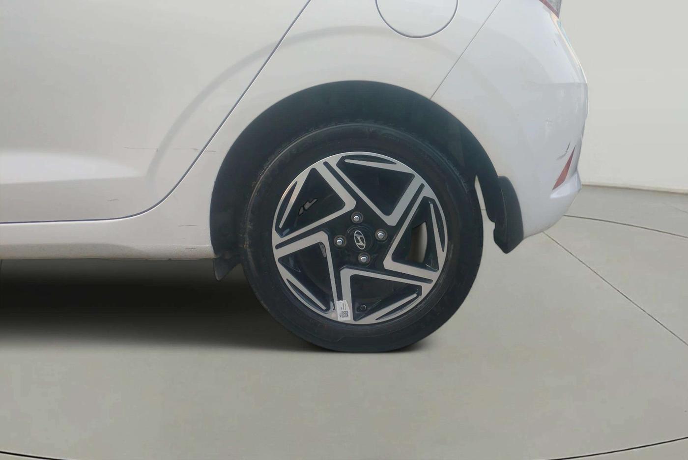 2024 Hyundai GRAND I10 NIOS ASTA AMT 1.2 KAPPA VTVT, Petrol, Automatic, 7,525 km, Left Rear Wheel