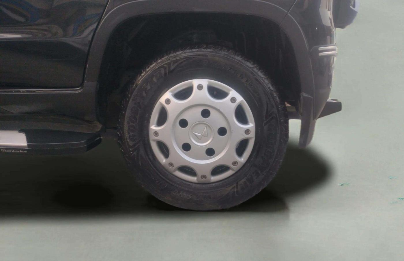 2022 Mahindra BOLERO NEO N 8, Diesel, Manual, 25,779 km, Left Rear Wheel