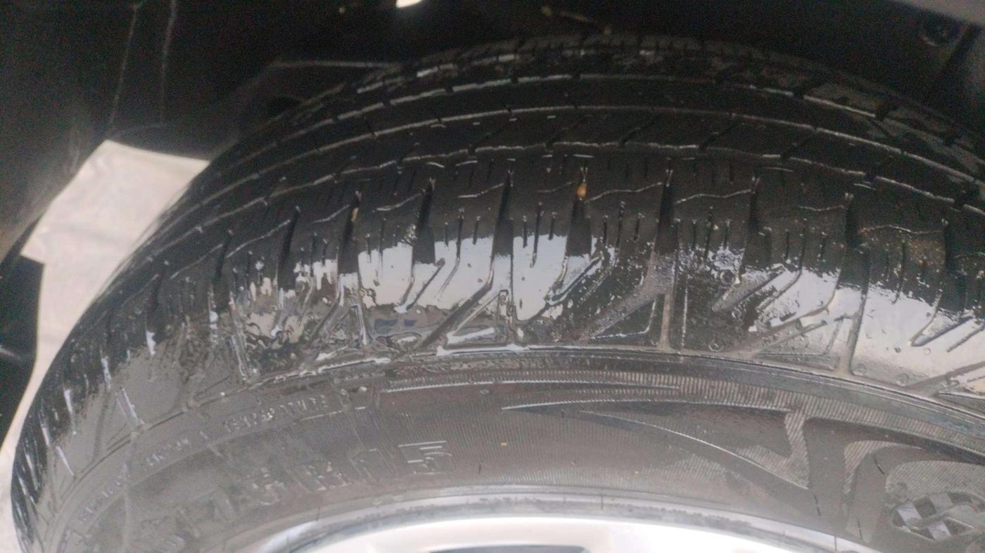 2022 Mahindra BOLERO NEO N 8, Diesel, Manual, 25,779 km, Right Rear Tyre Tread