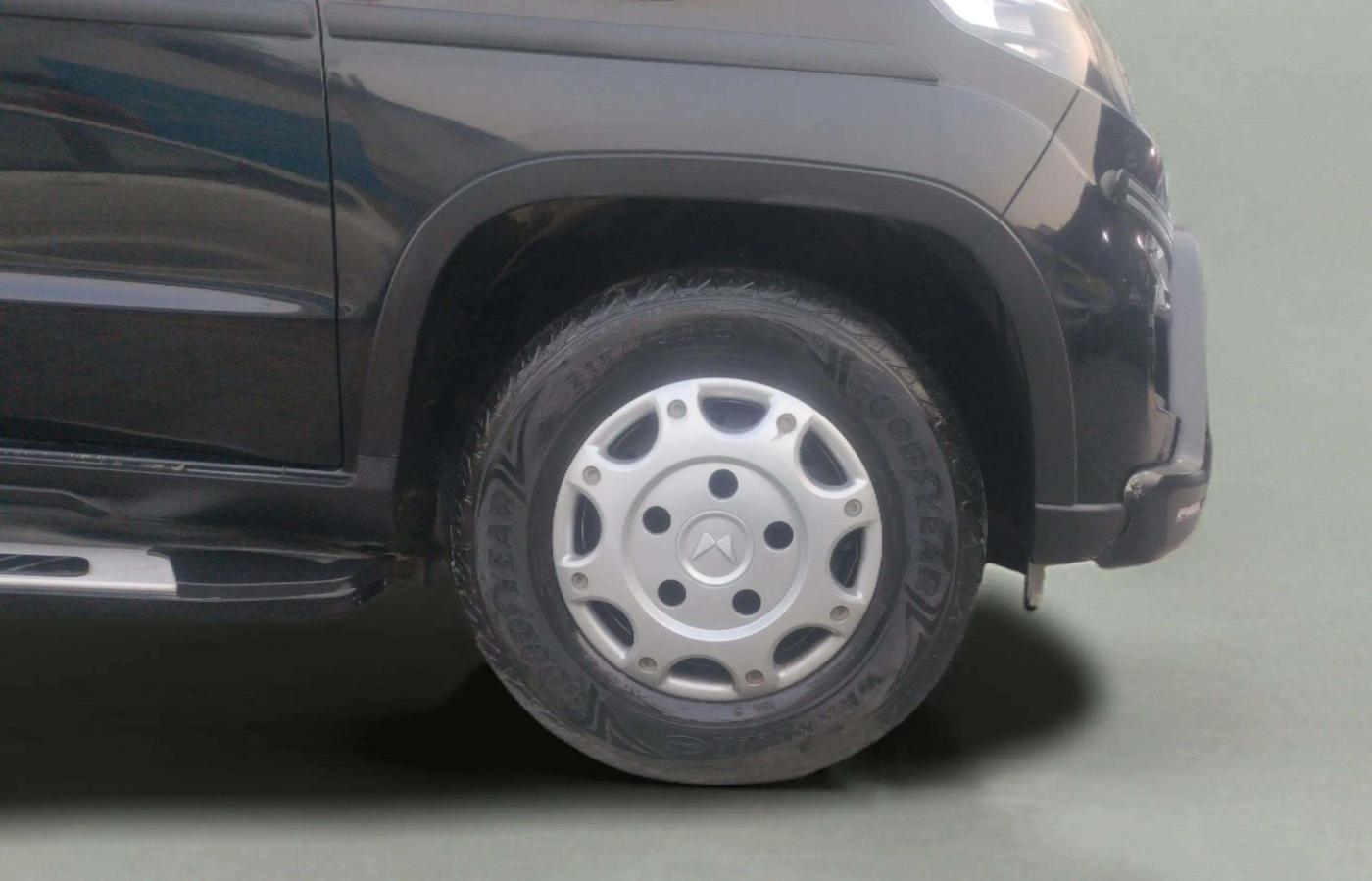 2022 Mahindra BOLERO NEO N 8, Diesel, Manual, 25,779 km, Right Front Wheel
