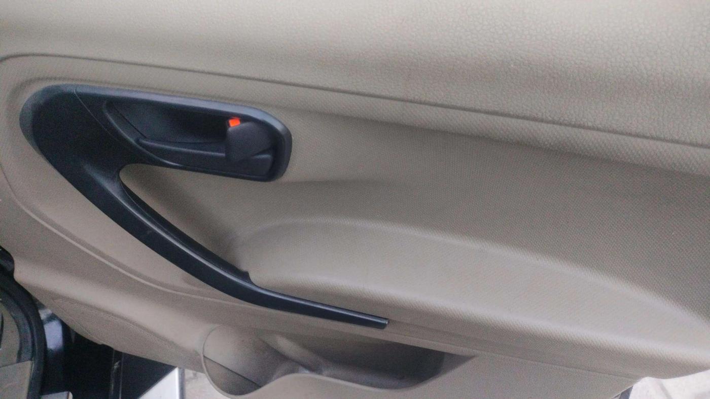 2022 Mahindra BOLERO NEO N 8, Diesel, Manual, 25,779 km, Driver Side Door Panels Control