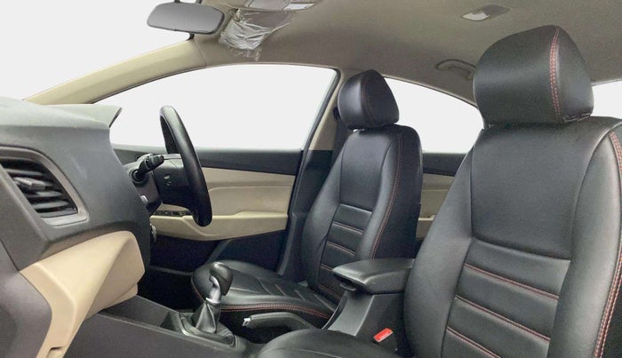 2018 Hyundai Verna 1.4 EX PETROL, Petrol, Manual, 95,110 km, Right Side Front Door Cabin