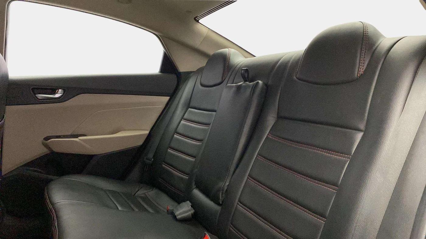 2018 Hyundai Verna 1.4 EX PETROL, Petrol, Manual, 95,110 km, Right Side Rear Door Cabin