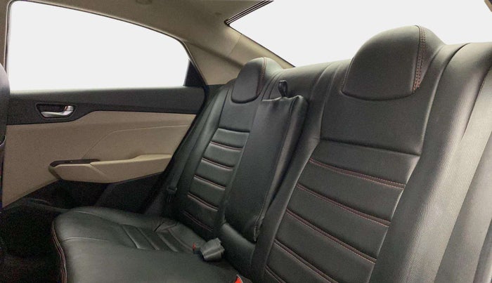 2018 Hyundai Verna 1.4 EX PETROL, Petrol, Manual, 95,110 km, Right Side Rear Door Cabin