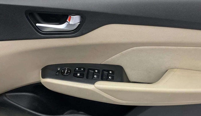 2018 Hyundai Verna 1.4 EX PETROL, Petrol, Manual, 95,110 km, Driver Side Door Panels Control