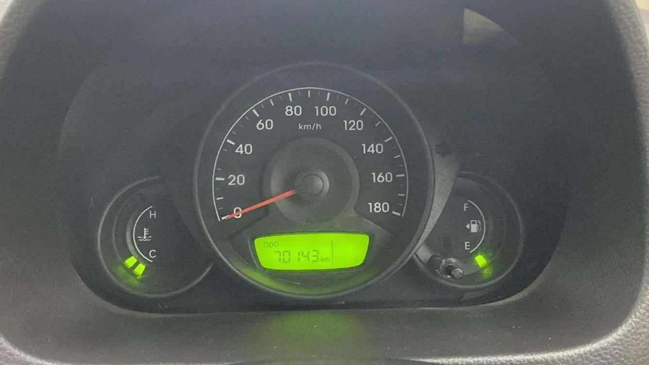 2015 Hyundai Eon ERA +, Petrol, Manual, 70,105 km, Odometer Image