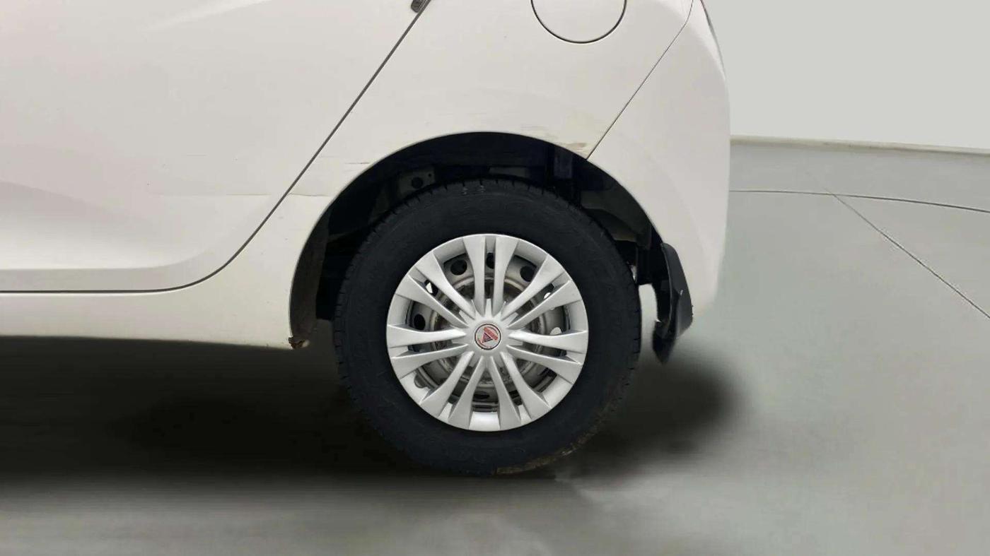 2015 Hyundai Eon ERA +, Petrol, Manual, 70,105 km, Left Rear Wheel