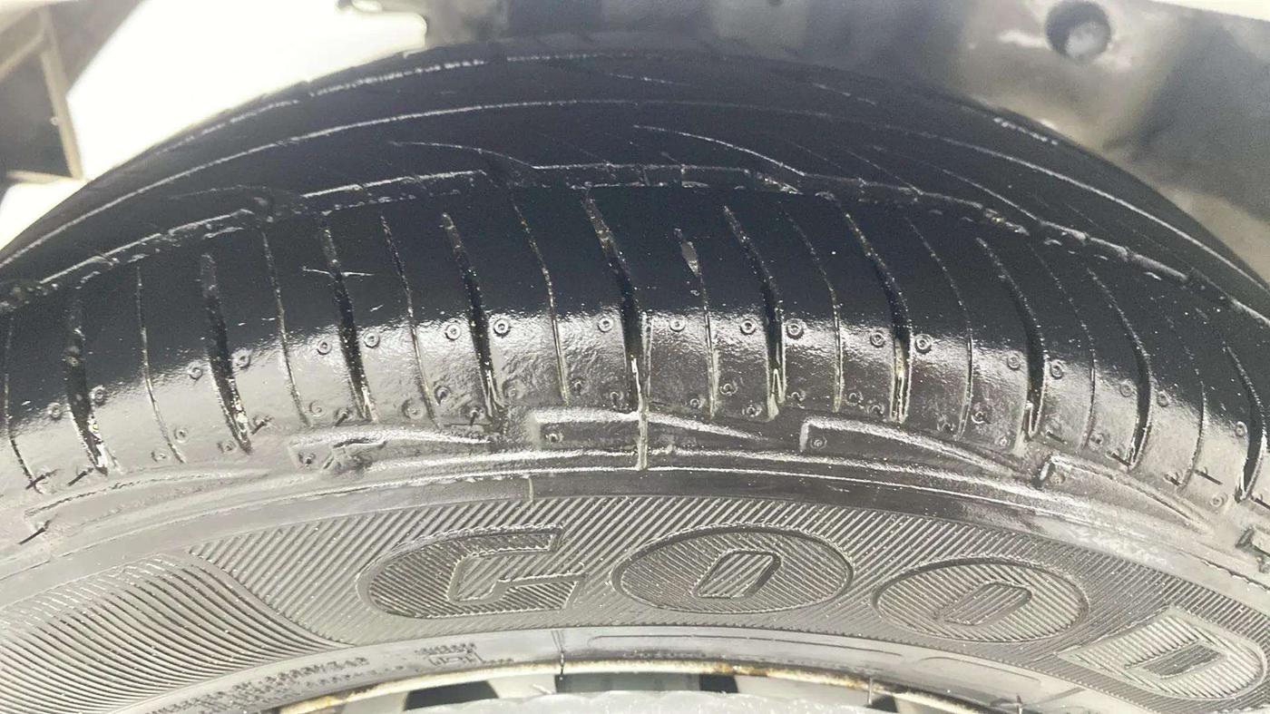 2015 Hyundai Eon ERA +, Petrol, Manual, 70,105 km, Right Rear Tyre Tread