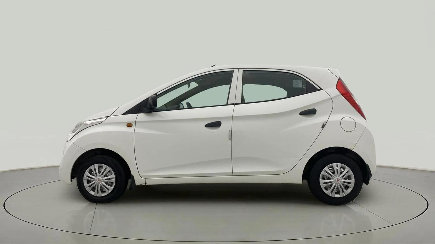 2015 Hyundai Eon ERA +, Petrol, Manual, 70,105 km, Left Side