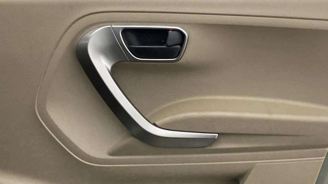 2021 Mahindra BOLERO NEO N 10, Diesel, Manual, 17,571 km, Driver Side Door Panels Control