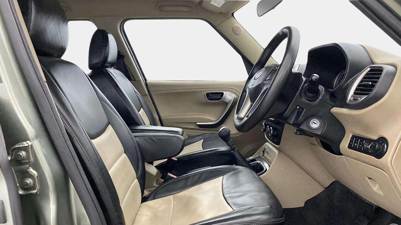 2021 Mahindra BOLERO NEO N 10, Diesel, Manual, 17,571 km, Right Side Front Door Cabin
