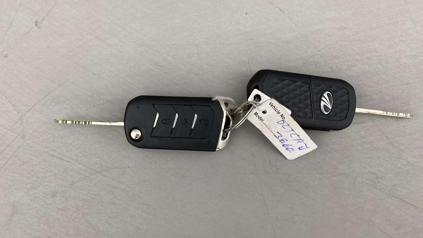 2021 Mahindra BOLERO NEO N 10, Diesel, Manual, 17,571 km, Key Close Up