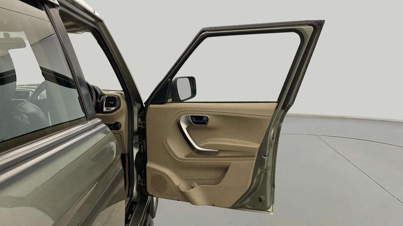 2021 Mahindra BOLERO NEO N 10, Diesel, Manual, 17,571 km, RHS Front Door