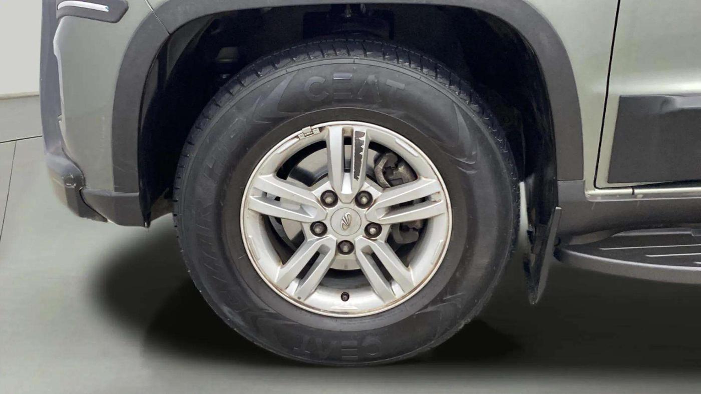2021 Mahindra BOLERO NEO N 10, Diesel, Manual, 17,571 km, Left Front Wheel