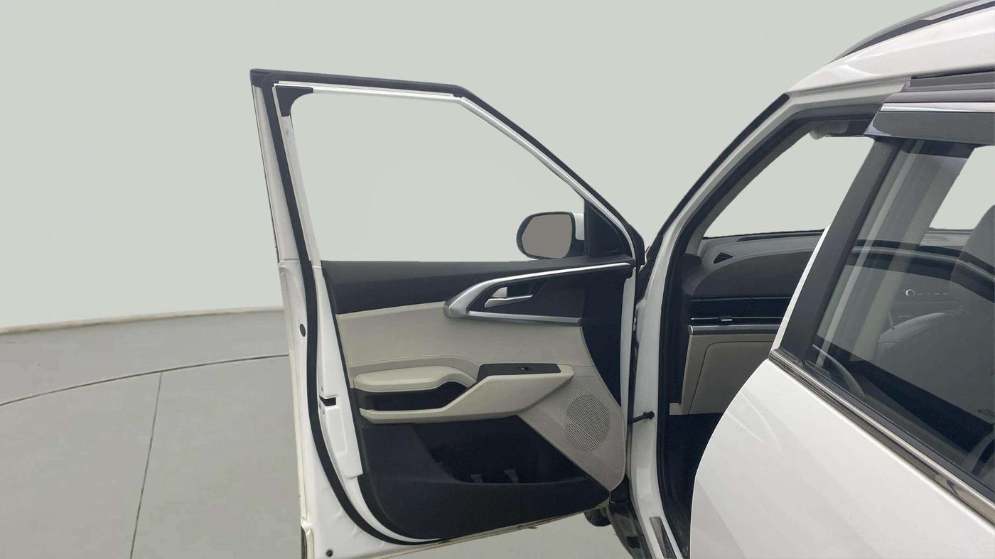 2022 KIA CARENS PRESTIGE PLUS 1.5 DIESEL 7 STR, Diesel, Manual, 37,726 km, LHS Front Door