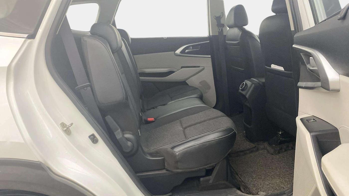 2022 KIA CARENS PRESTIGE PLUS 1.5 DIESEL 7 STR, Diesel, Manual, 37,726 km, Right Side Rear Door Cabin