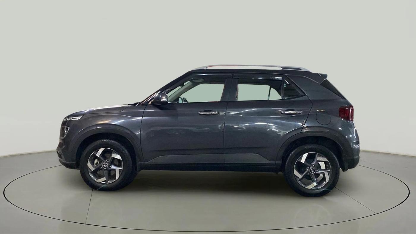 2022 Hyundai VENUE SX 1.5 (O) EXECUTIVE CRDI, Diesel, Manual, 45,564 km, Left Side