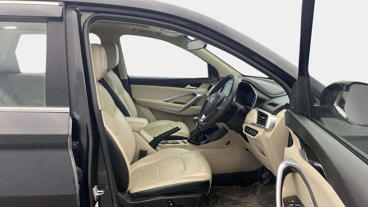 2022 MG HECTOR SHARP 2.0 DIESEL, Diesel, Manual, 62,445 km, Right Side Front Door Cabin