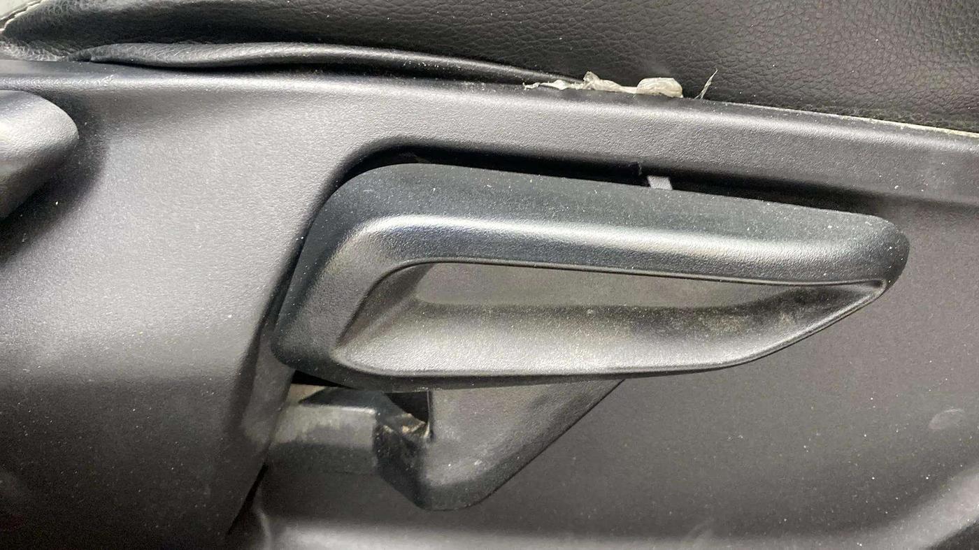 2022 Tata Tiago XT PETROL, Petrol, Manual, 39,318 km, Driver Side Adjustment Panel