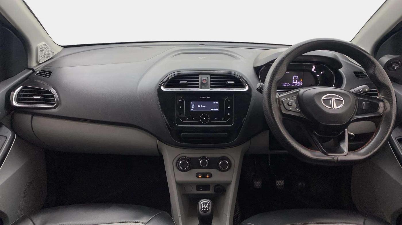 2022 Tata Tiago XT PETROL, Petrol, Manual, 39,318 km, Dashboard