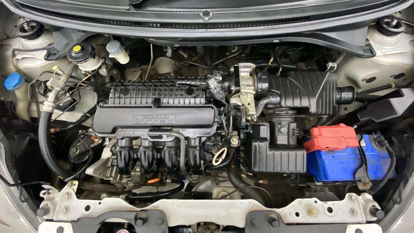 2014 Honda Brio S MT, Petrol, Manual, 72,245 km, Engine View