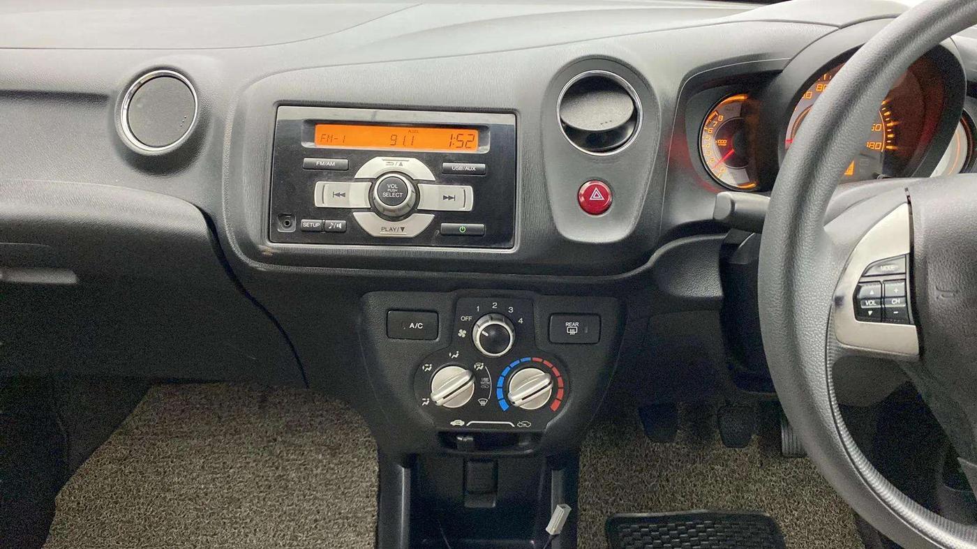 2014 Honda Brio S MT, Petrol, Manual, 72,245 km, Air Conditioner