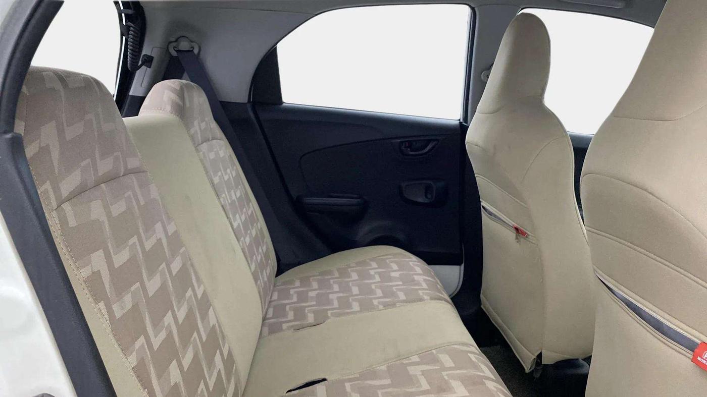 2014 Honda Brio S MT, Petrol, Manual, 72,245 km, Right Side Rear Door Cabin