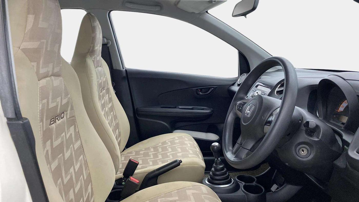 2014 Honda Brio S MT, Petrol, Manual, 72,245 km, Right Side Front Door Cabin