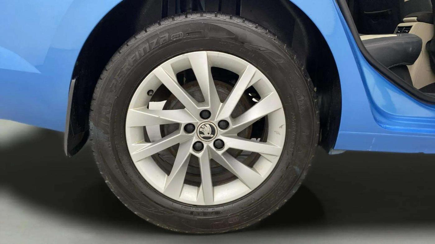 2023 Skoda SLAVIA Ambition Plus 1.0 TSI MT, Petrol, Manual, 76,644 km, Right Rear Wheel