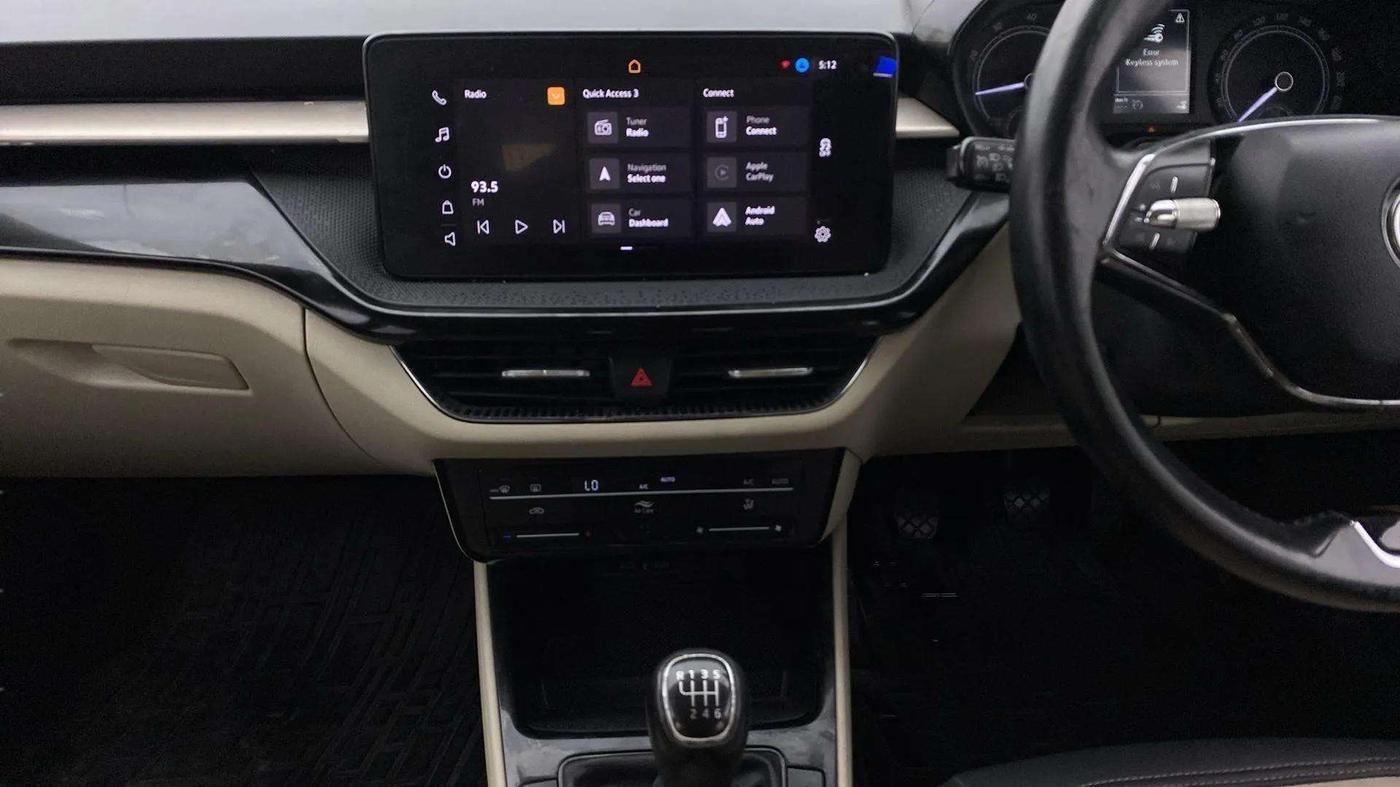 2023 Skoda SLAVIA Ambition Plus 1.0 TSI MT, Petrol, Manual, 76,644 km, Air Conditioner