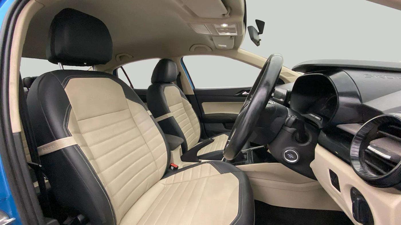 2023 Skoda SLAVIA Ambition Plus 1.0 TSI MT, Petrol, Manual, 76,644 km, Right Side Front Door Cabin