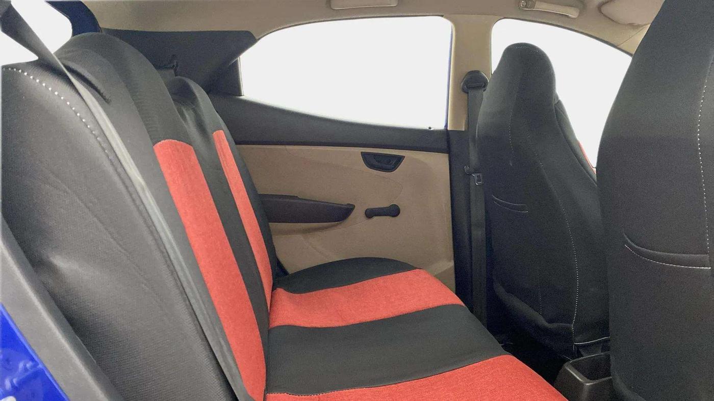 2014 Hyundai Eon ERA +, Petrol, Manual, 38,044 km, Right Side Rear Door Cabin