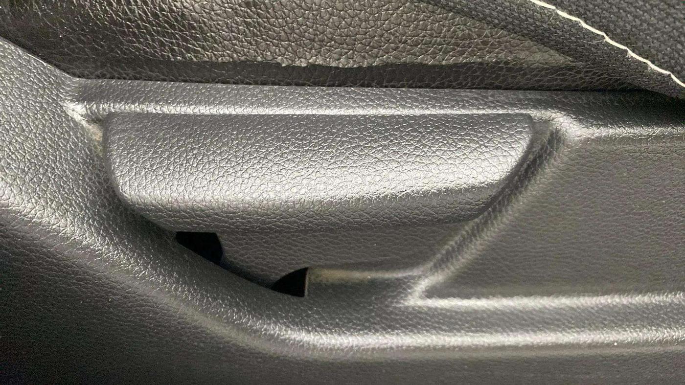 2014 Hyundai Eon ERA +, Petrol, Manual, 38,044 km, Driver Side Adjustment Panel