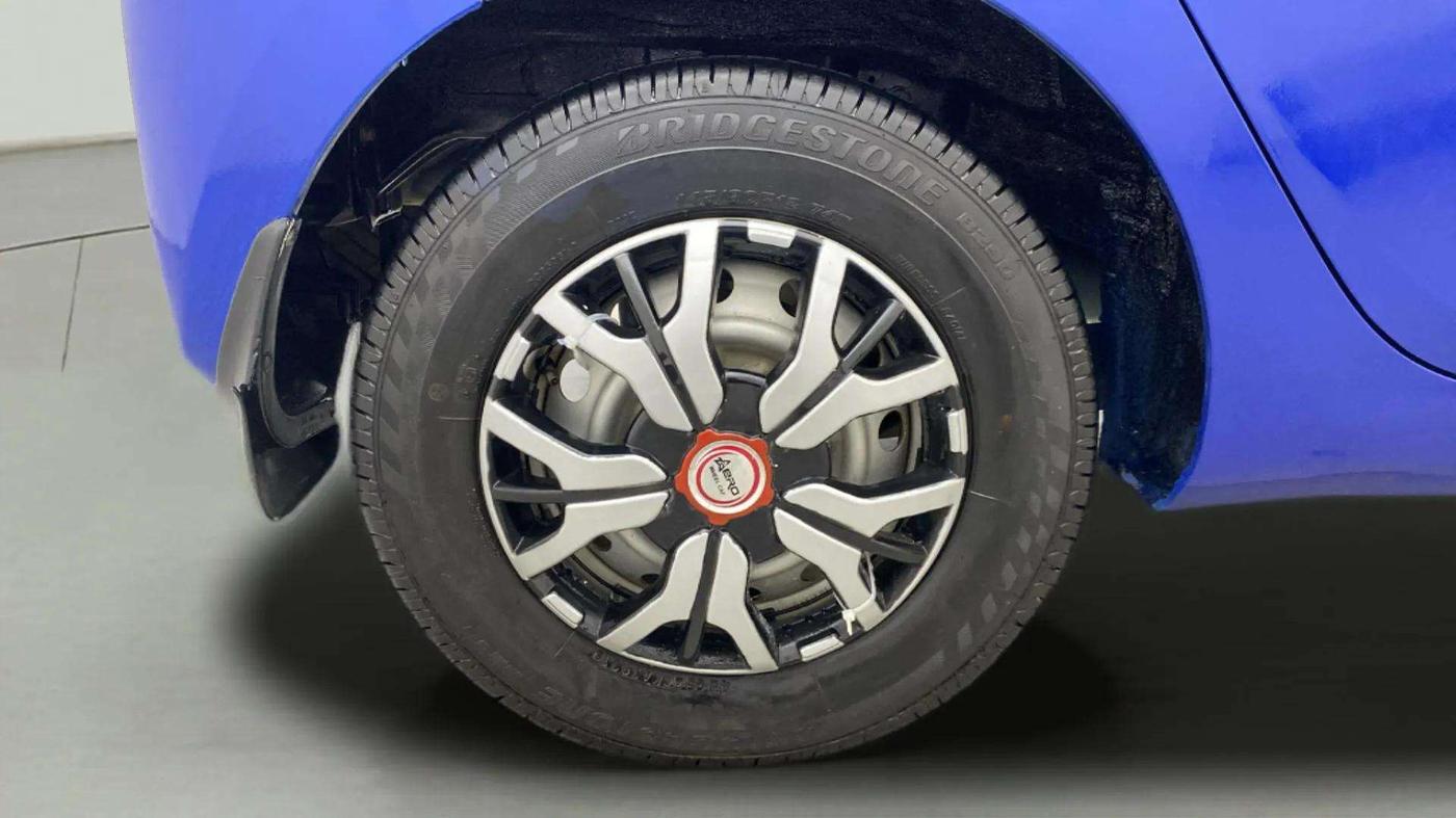 2014 Hyundai Eon ERA +, Petrol, Manual, 38,044 km, Right Rear Wheel