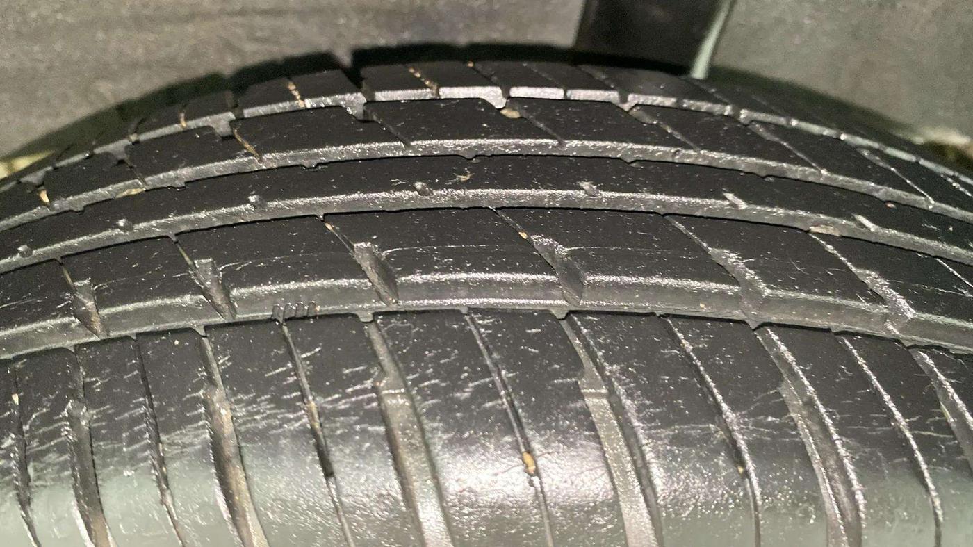 2017 Renault Kwid RXT 1.0, Petrol, Manual, 19,573 km, Left Rear Tyre Tread