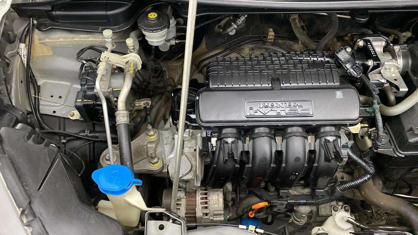 2017 Honda WR-V 1.2L I-VTEC VX MT, Petrol, Manual, 73,211 km, Engine View - Right