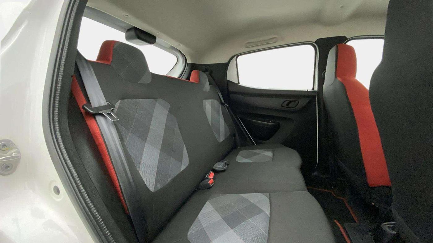 2023 Renault Kwid RXT 1.0, Petrol, Manual, 11,724 km, Right Side Rear Door Cabin