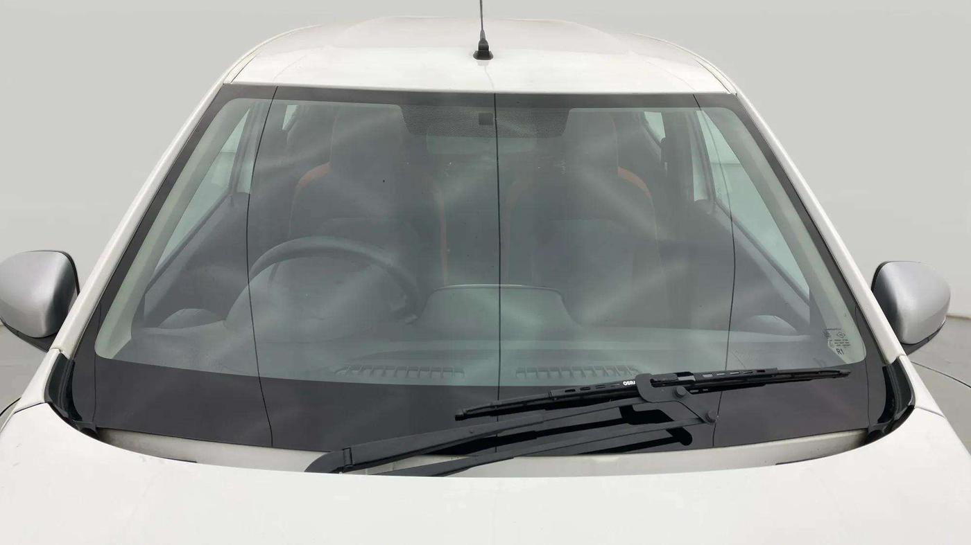 2023 Renault Kwid RXT 1.0, Petrol, Manual, 11,724 km, Front Windshield