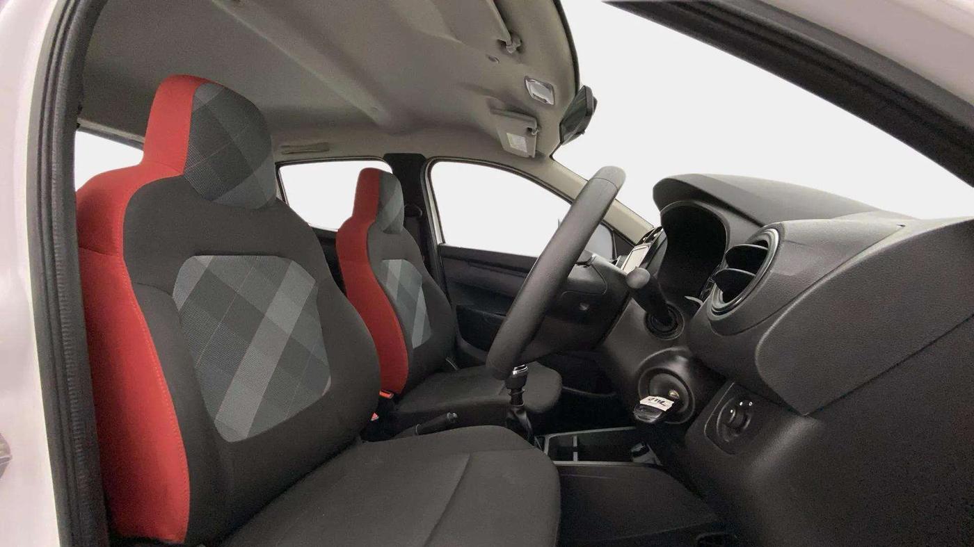 2023 Renault Kwid RXT 1.0, Petrol, Manual, 11,724 km, Right Side Front Door Cabin