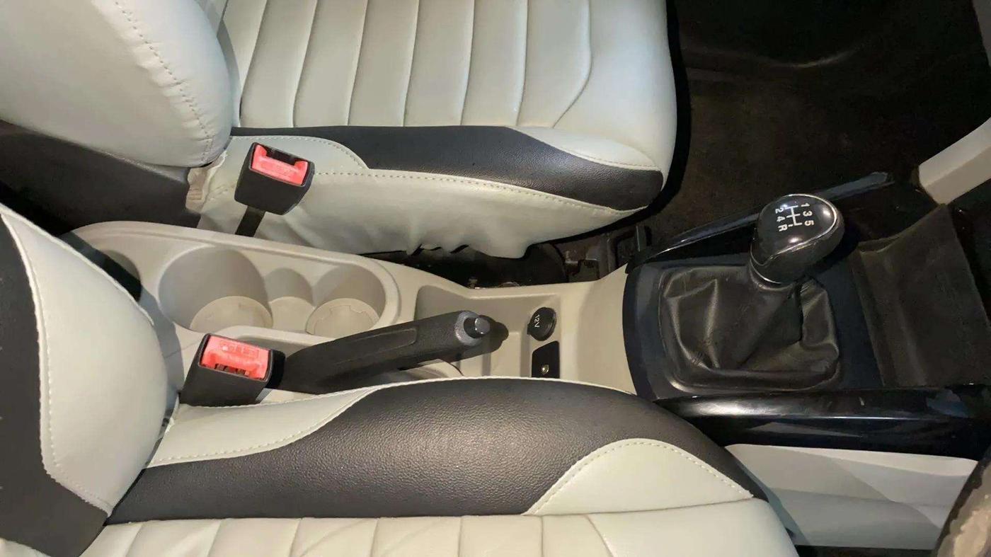2016 Ford Ecosport TREND+ 1.5L DIESEL, Diesel, Manual, 52,507 km, Gear Lever