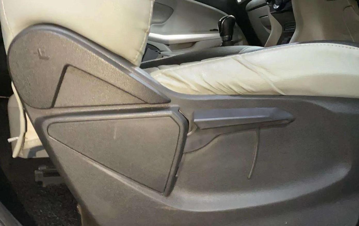 2016 Ford Ecosport TREND+ 1.5L DIESEL, Diesel, Manual, 52,507 km, Driver Side Adjustment Panel