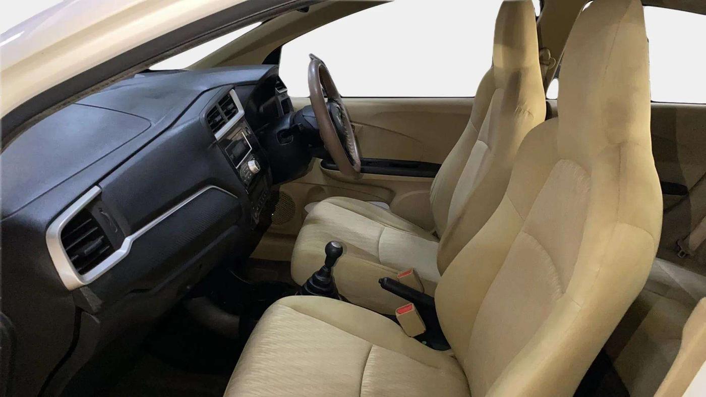 2017 Honda Brio S MT, Petrol, Manual, 88,046 km, Right Side Front Door Cabin