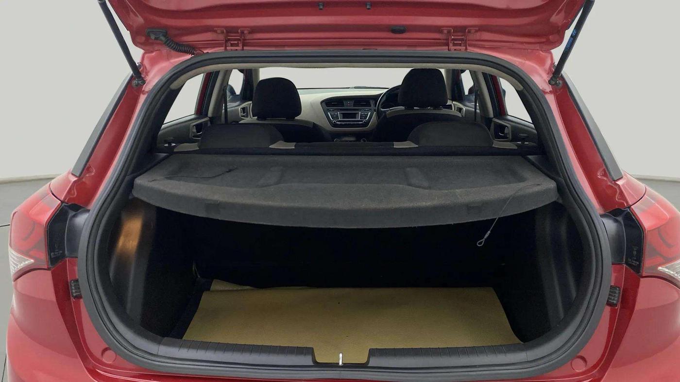 2015 Hyundai Elite i20 SPORTZ 1.2, Petrol, Manual, 80,227 km, Boot Inside