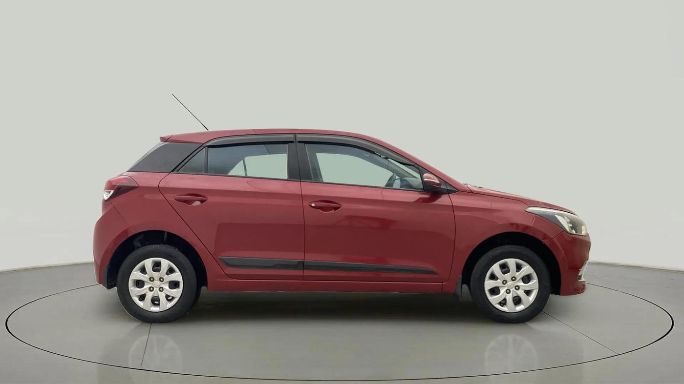 2015 Hyundai Elite i20 SPORTZ 1.2, Petrol, Manual, 80,227 km, Right Side View