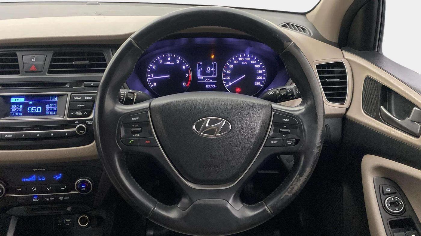 2015 Hyundai Elite i20 SPORTZ 1.2, Petrol, Manual, 80,227 km, Steering Wheel Close Up