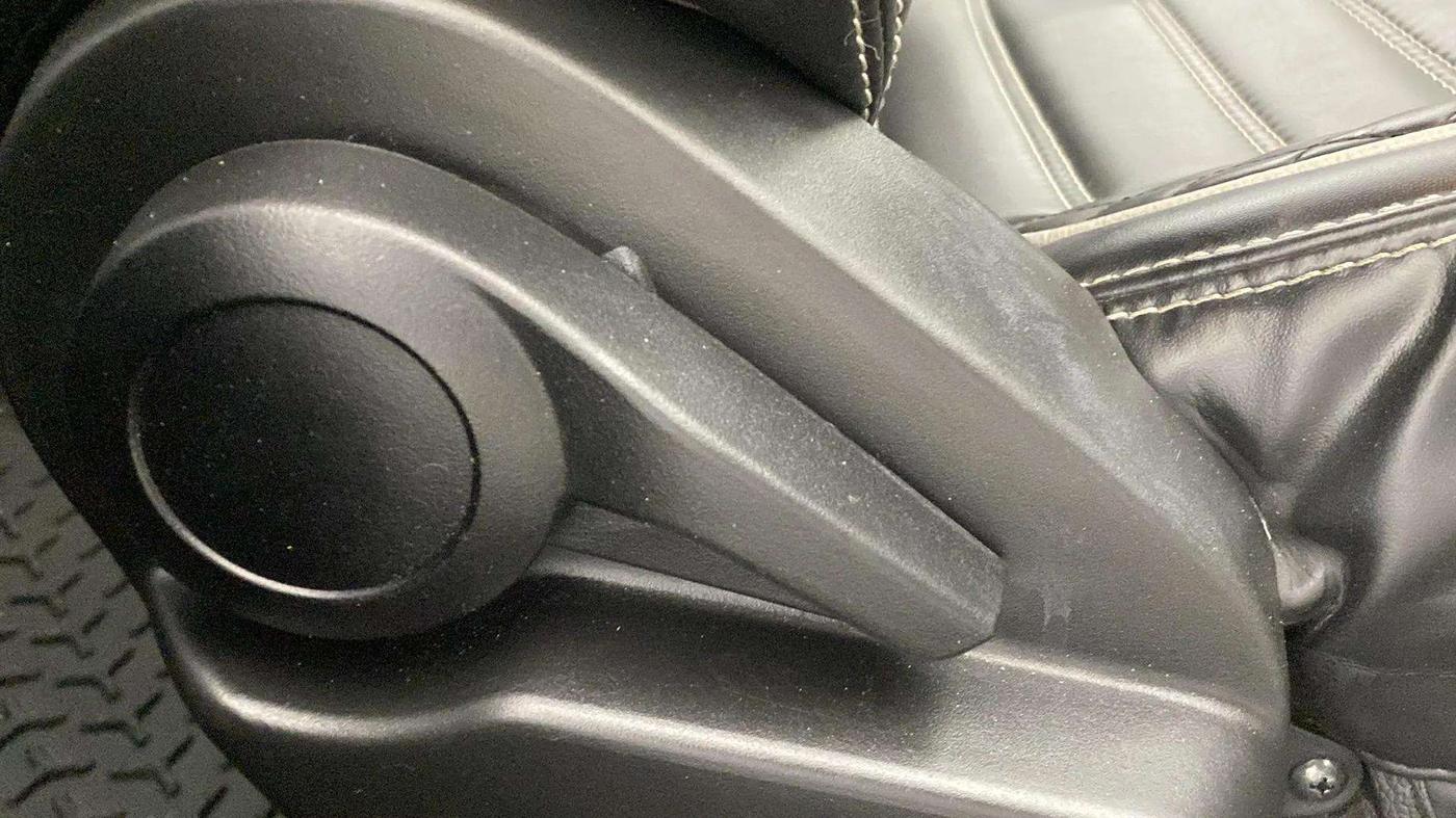 2023 Tata ALTROZ XTA, Petrol, Automatic, 13,461 km, Driver Side Adjustment Panel